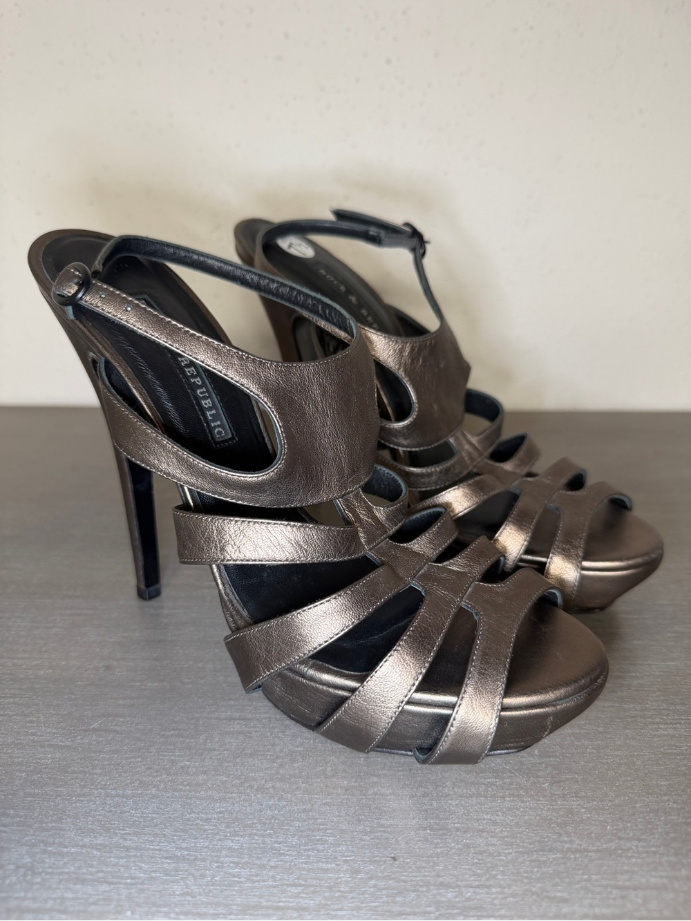 Rock & Republic Metallic Stiletto Sandals Heels Size 39 New With Defects Italy